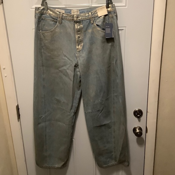Universal Thread Denim - NWT Universal Thread| High Rise Curved Leg Barrel Jeans US 16R Relaxed Casual